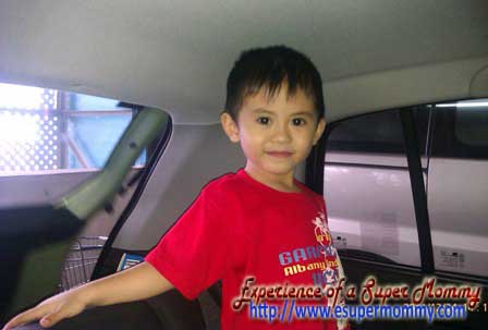 Filipino boy loves malling Filipino boy loves malling